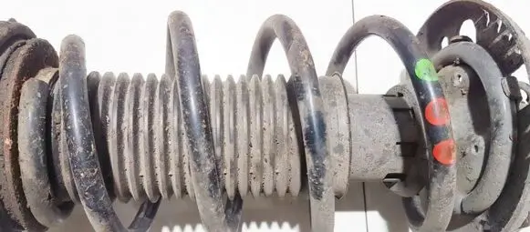 Volkswagen Polo IV 9N3 Front coil spring