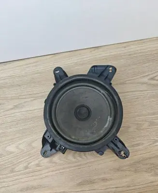 Volvo V70 Front door speaker 30745937