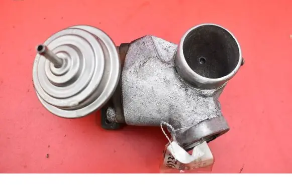 Volkswagen Transporter - Caravelle T4 EGR valve 028129637