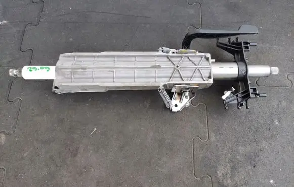 BMW 1 F20 F21 Steering wheel axle 6854045