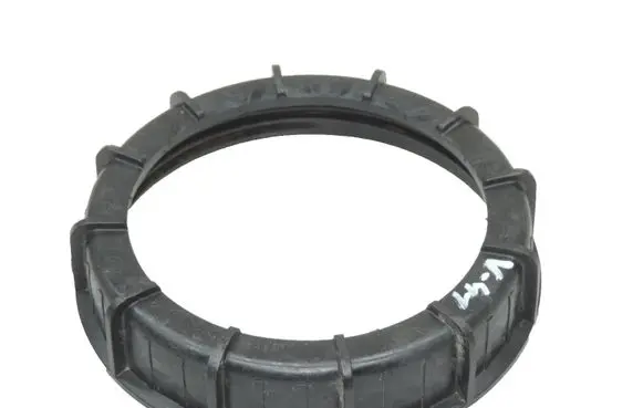Volvo V70 In tank fuel pump screw locking ring/nut