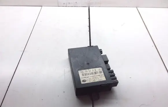 Mercedes-Benz C W203 Tow bar trailer control unit/module 1695452032 5DS00876900