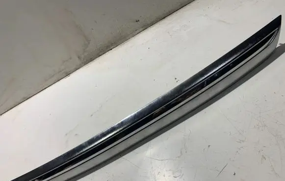 Honda FR-V Trunk door license plate light bar 74890