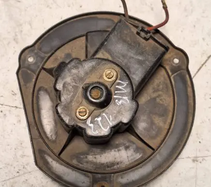 Mercedes-Benz W123 Heater fan/blower 3137020001