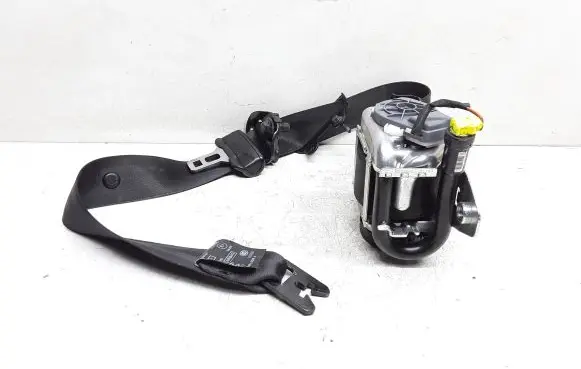 Volvo S60 Front seatbelt 39818841 P39818841