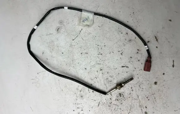 Volkswagen Golf VII Exhaust gas temperature sensor 04L906088E