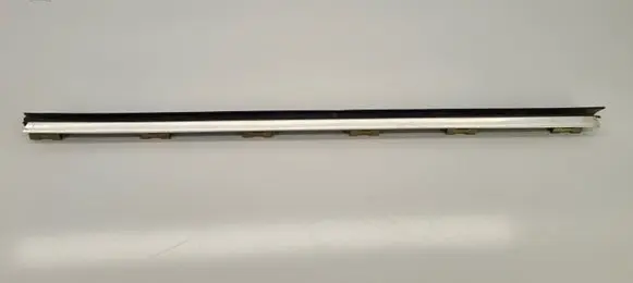 BMW 5 E34 Front door glass trim molding