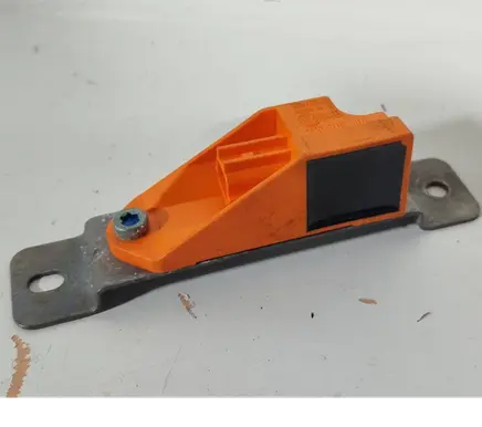 Volkswagen Touran I Airbag deployment crash/impact sensor 1T0909606