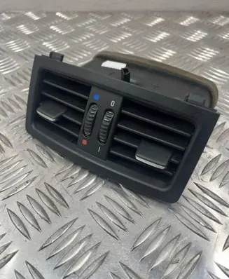 BMW 5 E60 E61 Rear air vent grill 7129556 6932024 6932023