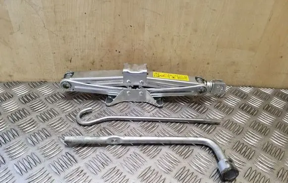 Honda Insight Lift Jack 