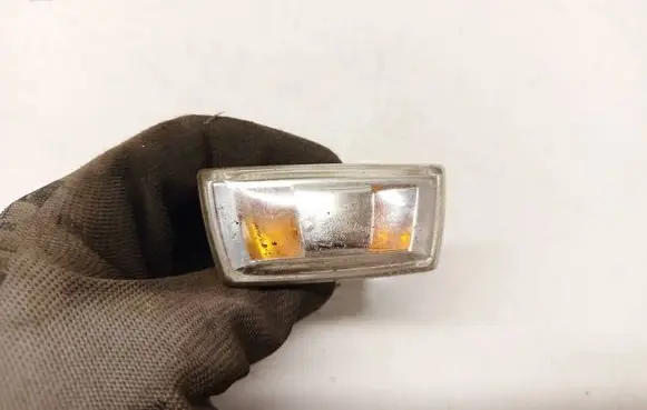 Opel Insignia A Front fender indicator light 13497989 13497990