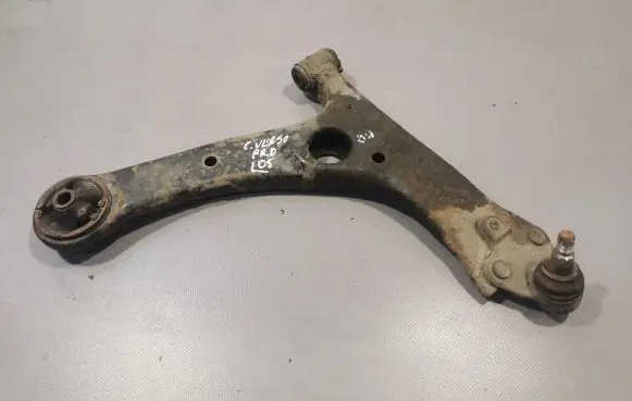 Toyota Corolla Verso E121 Front lower control arm/wishbone