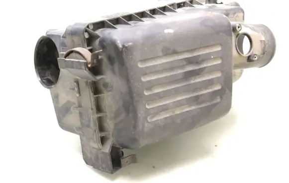 Toyota Corolla E120 E130 Air filter box 177050G011 177010G010