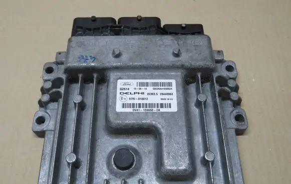 Ford Kuga II Engine control unit/module ECU DV4112A650CK 97RI010012