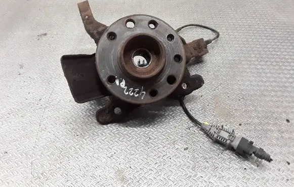 Opel Zafira B Front wheel hub spindle knuckle 