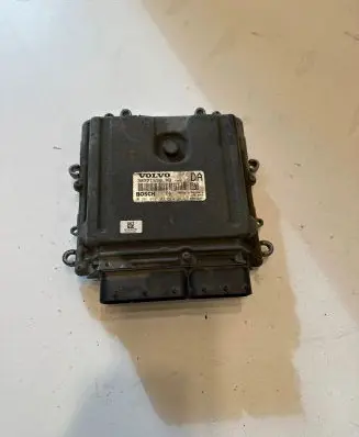 Volvo V70 Engine control unit/module 30771550AB 1039S18372 0281012103