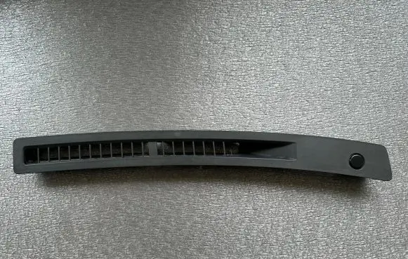 Nissan Patrol Y61 Dashboard air vent grill cover trim 68742VD305