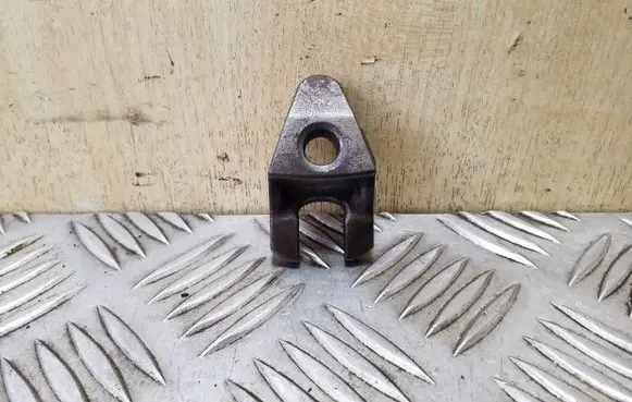 Volvo V40 Cross country Fuel Injector clamp holder