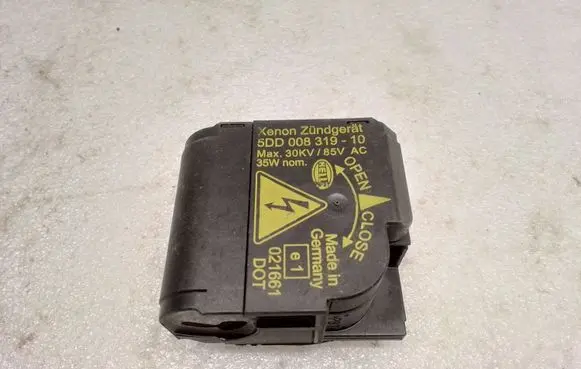 Headlight ballast module Xenon