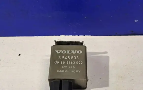 Volvo 850 Fuel pump relay 3545803 899983000