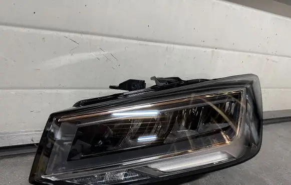 Audi Q2 - Headlight/headlamp 81A941011C
