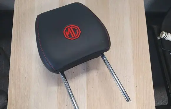 MG ZS Front seat headrest 