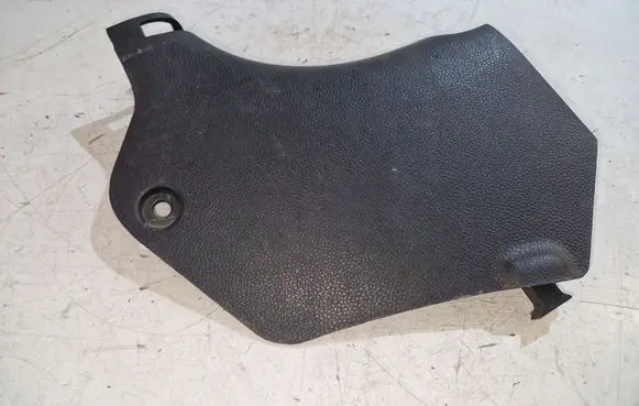 Hyundai i40 Front sill trim cover 858233Z500