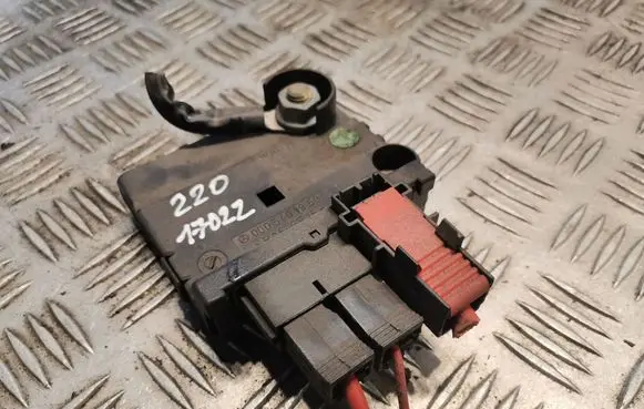 Mercedes-Benz S W220 Fuse box set 0005401950