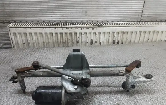 Opel Combo C Front wiper linkage and motor