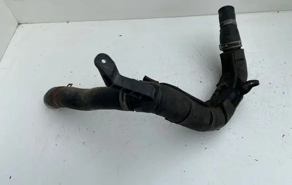 Toyota Avensis T220 Intercooler hose/pipe