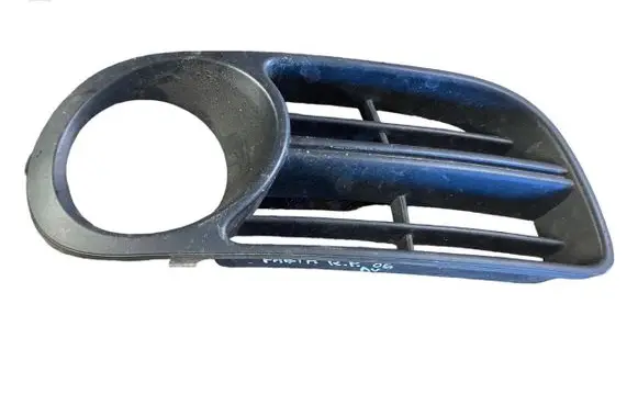 Skoda Fabia Mk1 (6Y) Front bumper lower grill 6Y0853666F