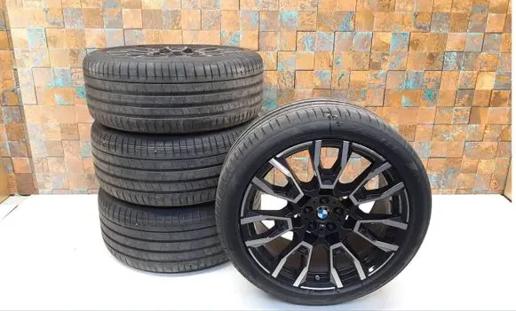 BMW X6 G06 R21 summer tire 6856023 6856024