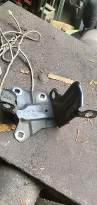 Renault Laguna III Fender mounting bracket 400019D