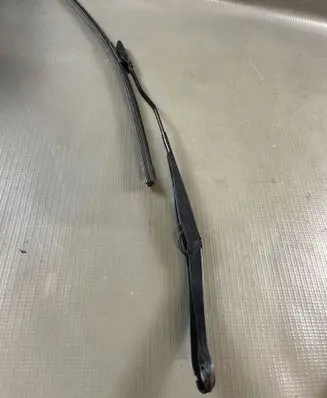Dacia Duster II Front wiper blade arm 80014866