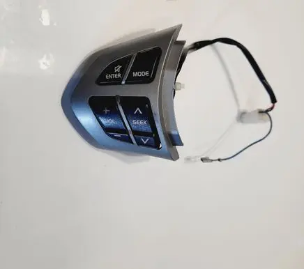 Suzuki Grand Vitara II Tailgate/trunk/boot open switch P1813022