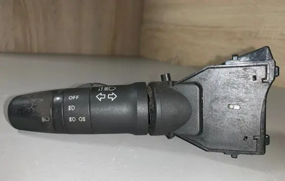Nissan Primera Indicator stalk AV600 25540 3127
