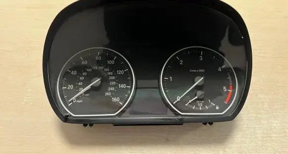 BMW 1 E82 E88 Speedometer (instrument cluster) 4032085 9187333 250056529