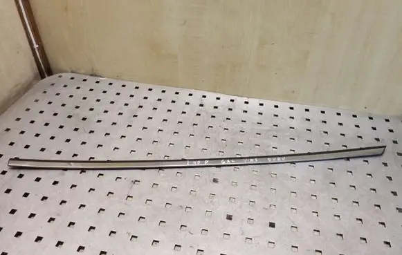 Hyundai i40 Rear door window/glass frame 