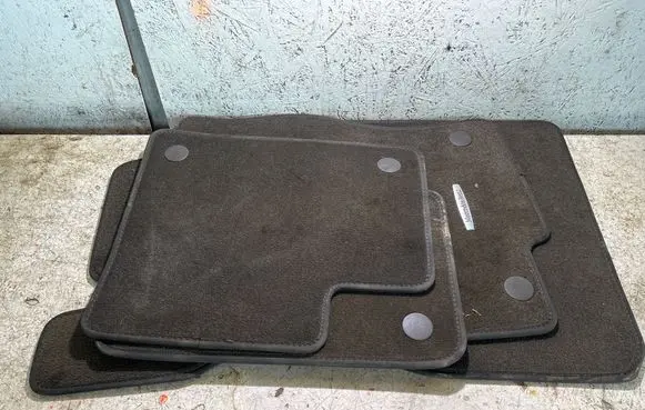 Mercedes-Benz GL X166 Car floor mat set A1666800248 0100863071 Q001Z005