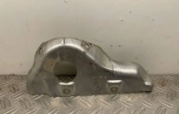 Lincoln MKZ II Exhaust heat shield DA8Z9A462B