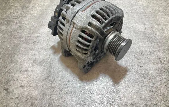Audi Q5 SQ5 Generator/alternator 03G903016E