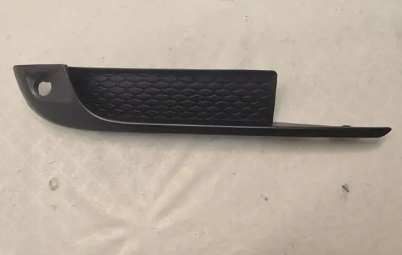 Porsche Macan (95B) Front parking sensor holder (PDC) 95B807824A