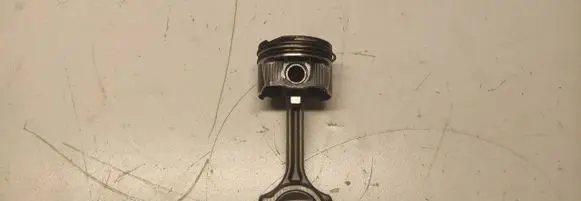 Renault Clio V Piston with connecting rod CLI