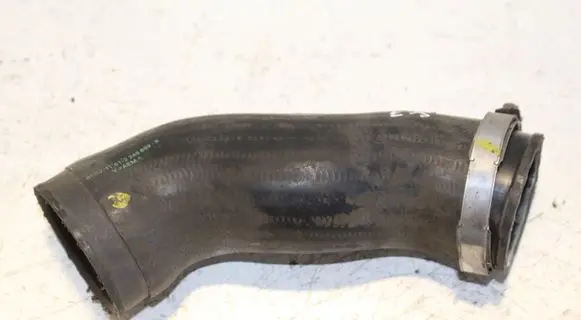 BMW 5 E39 Intercooler hose/pipe 2249669