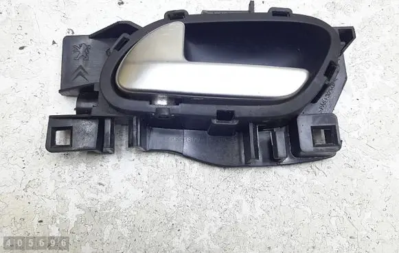 Peugeot 2008 I Loading door interior handle 96555518