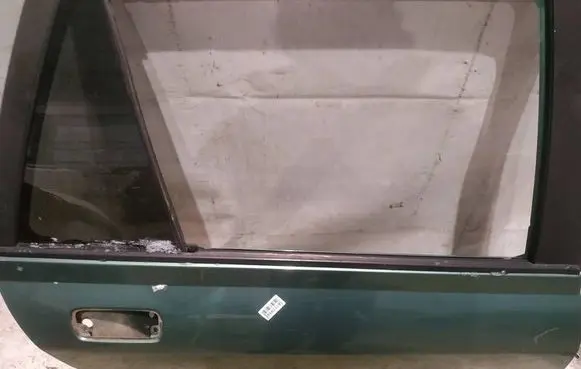 Peugeot 406 Rear door glass trim molding 