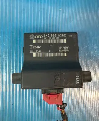 Volkswagen Touran I Gateway control module 1K0907951