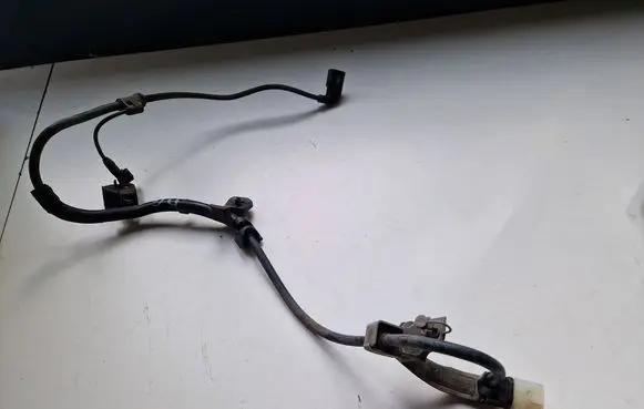 Mercedes-Benz CLA C118 X118 Rear ABS sensor wiring A2475400600