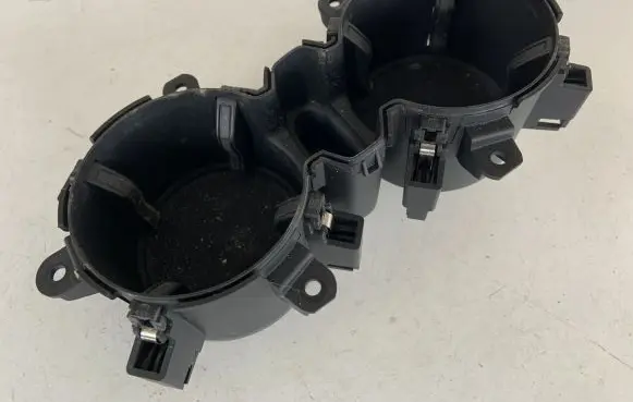 Cup holder front