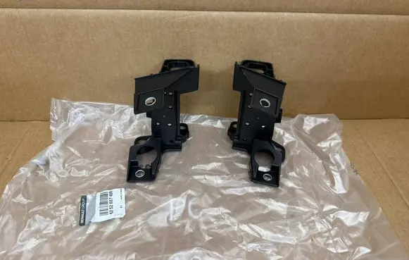 Renault Captur II Front bumper mounting bracket 625268749R